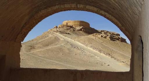 عکس دخمه زرتشتیان
