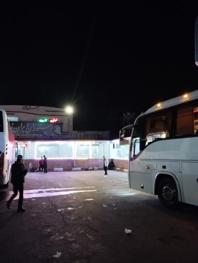 عکس رستوران ایران زمین