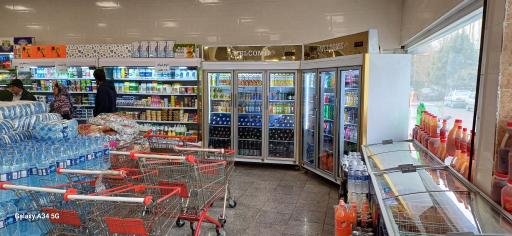 عکس فروشگاه عرضه محصولات غذایی