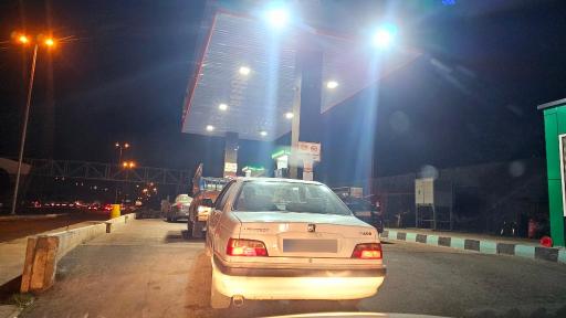 عکس پمپ بنزین پیدو