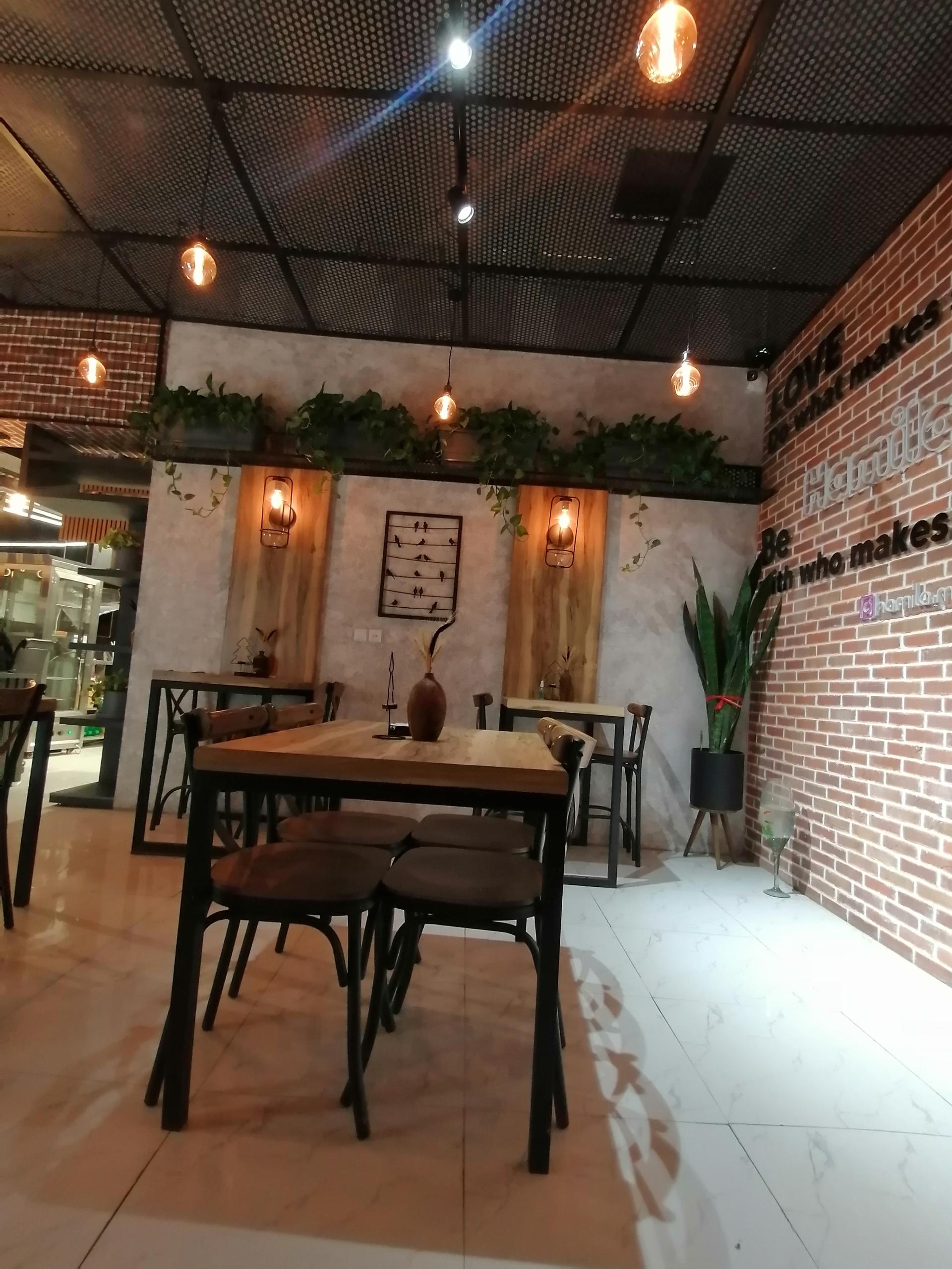 عکس همیلا فود 