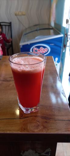 عکس آبمیوه و بستنی زردکوهی