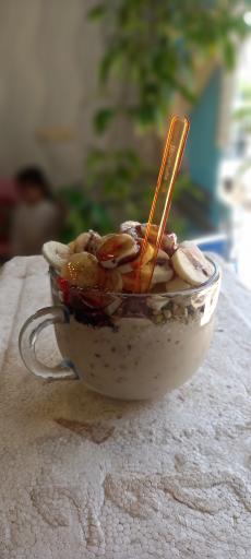 عکس آبمیوه و بستنی زردکوهی