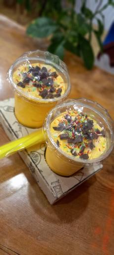 عکس آبمیوه و بستنی زردکوهی