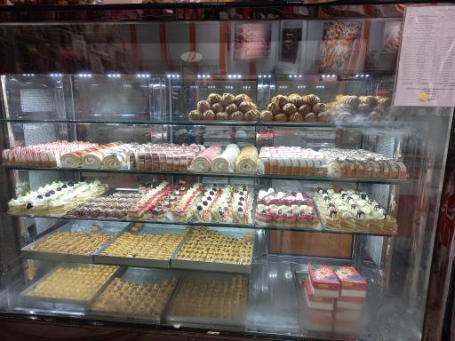 شیرینی سرای ترنج