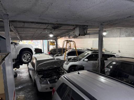 عکس مجموعه تعمیرگاه بختیاری