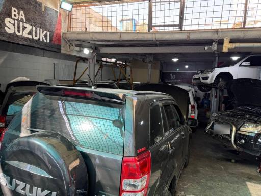 عکس مجموعه تعمیرگاه بختیاری