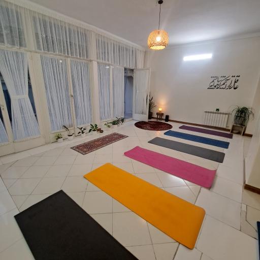 عکس خانه یوگا ماه تاب