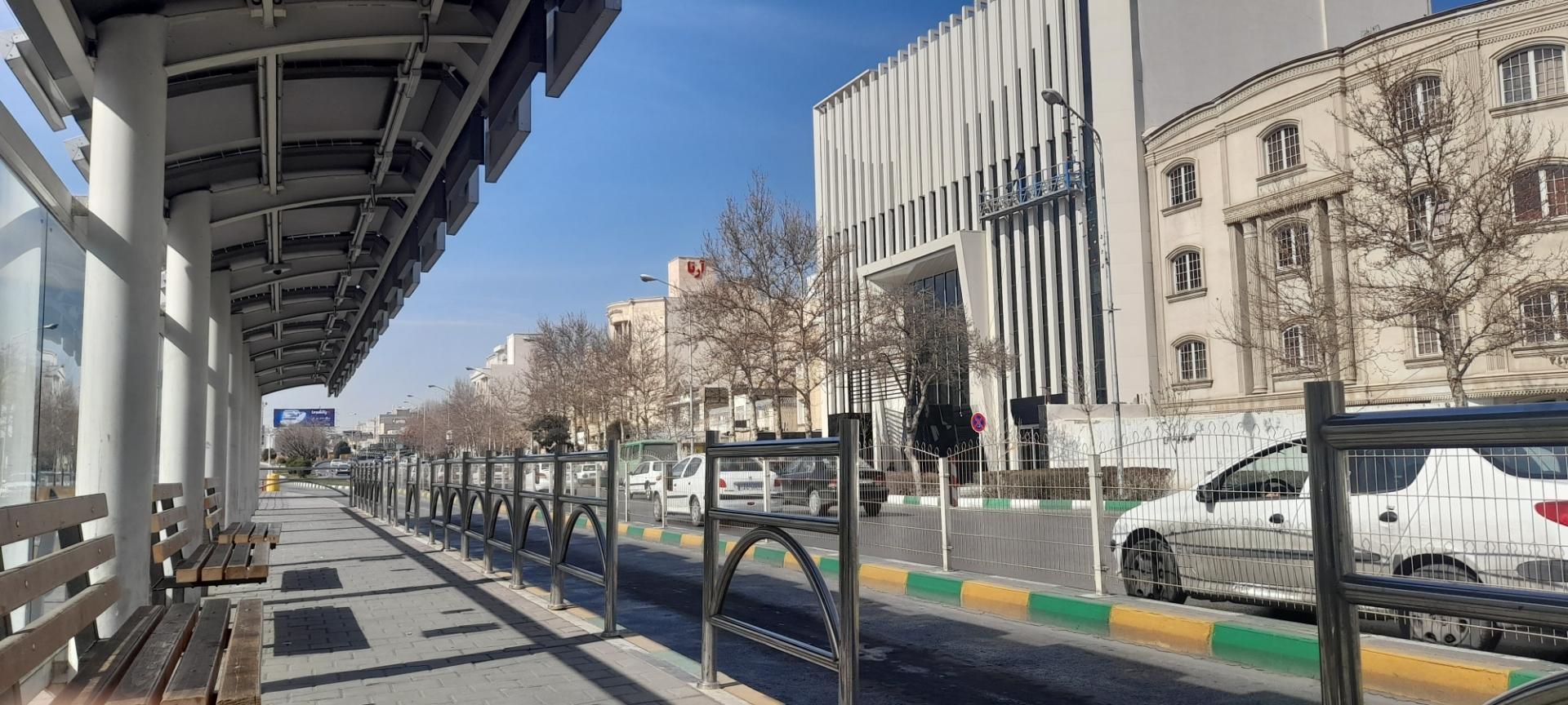 عکس ایستگاه اتوبوس چهارراه شهید فرامرز عباسی