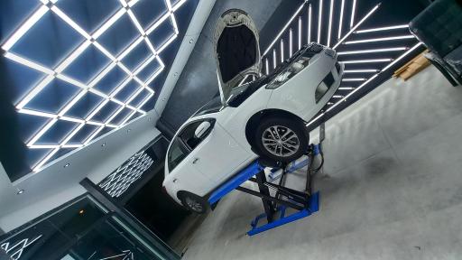 عکس مرکز تشخیص رنگ خودرو و دیتیلینگ حمید