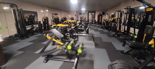 عکس استخر و مجموعه فرهنگی ورزشی مقنی