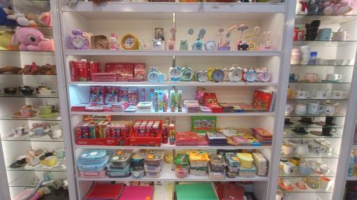 عکس لوازم تحریر عروسک فروشی  کادویی حال خوب