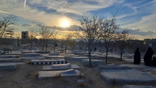 عکس قبرستان کریم آباد مختاری پور