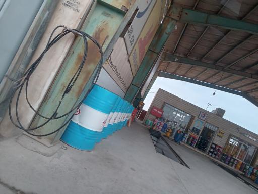 عکس اتوسرویس و فروشگاه ذاکری