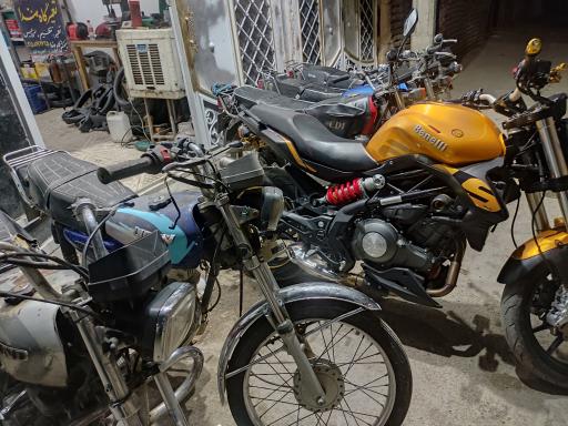 عکس تعمیرگاه موتورسیکلت احدی