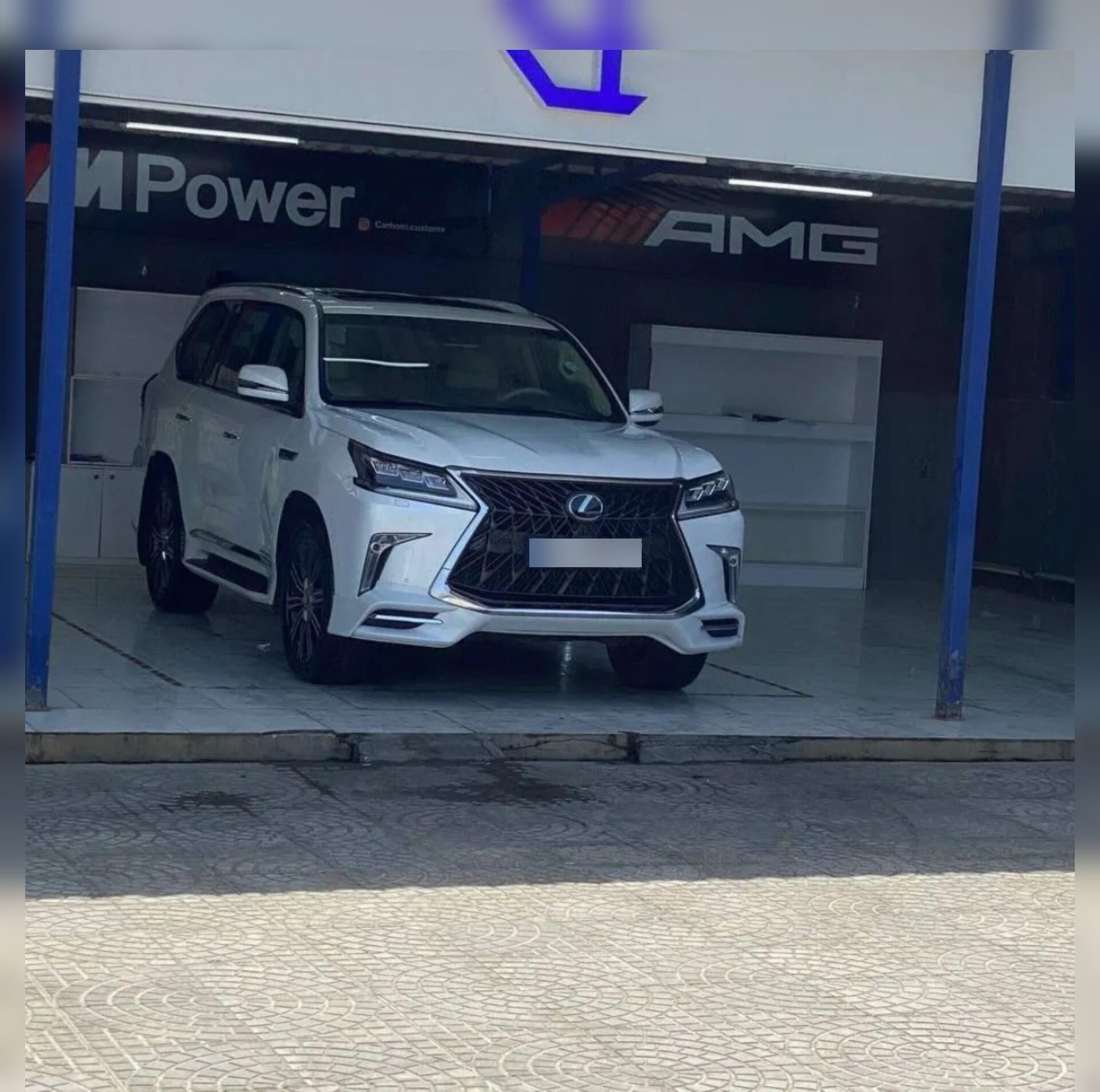 عکس کارواش دریا کنار 