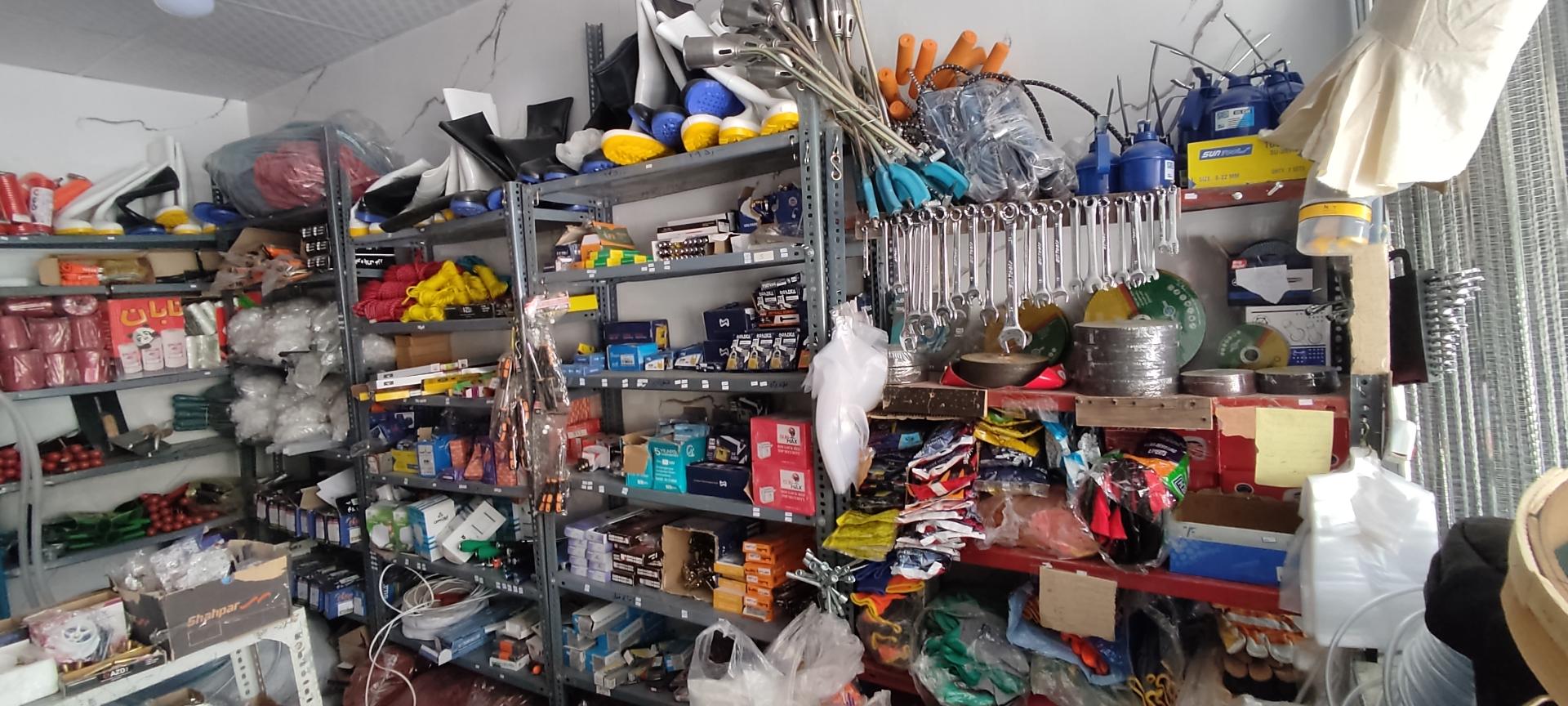 عکس ابزار و یراق جواد غلامپور 