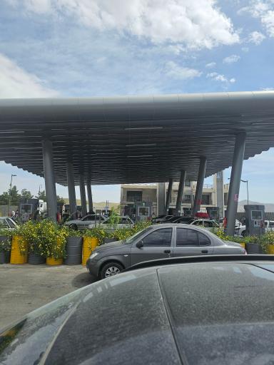 عکس پمپ بنزین حافظ