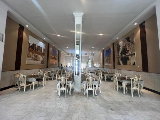 عکس رستوران ارگ ایرانیان