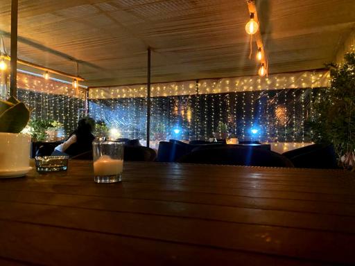 عکس سفره خانه بهاران