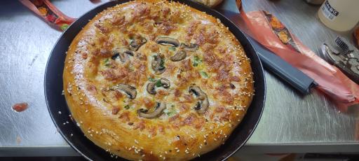 عکس پیتزا فست فود تردک