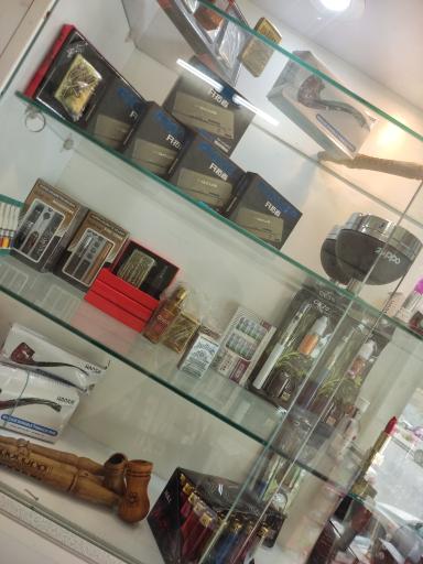 عکس دخانیات طاها