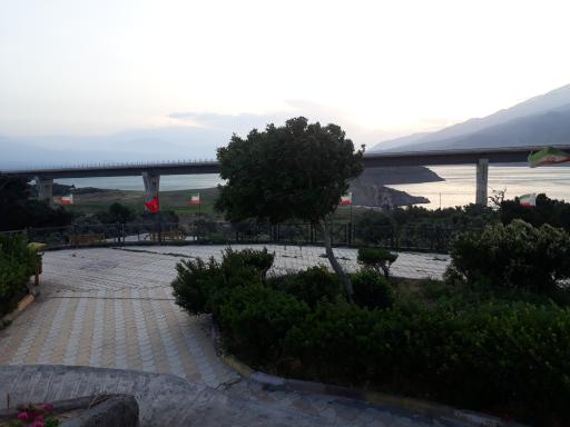 عکس مزار شهید گمنام منجیل