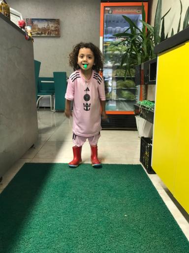 عکس کافه بستنی بابا یحیی