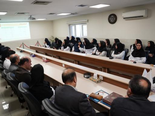 عکس سالن جلسات مرکز آموزشی درمانی و پژوهشی فاطمیه