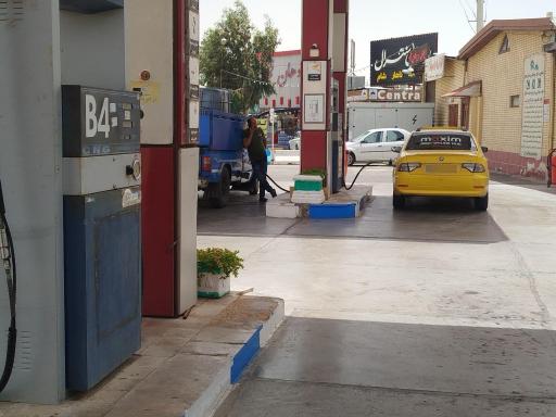 عکس جایگاه بنزین و CNG قائم خزاق