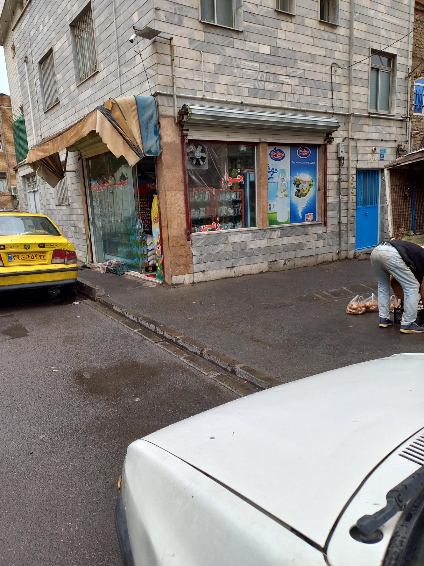 عکس سوپر مارکت خوارزمی