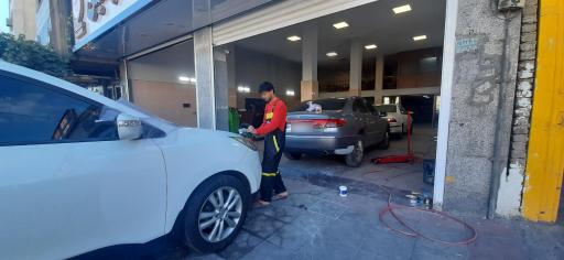 عکس کلینیک اتومبیل باتیس