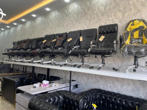 عکس مبلمان اداری میزلند