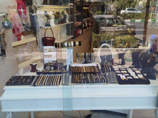 بدلیجات و اکسسوری دلوان