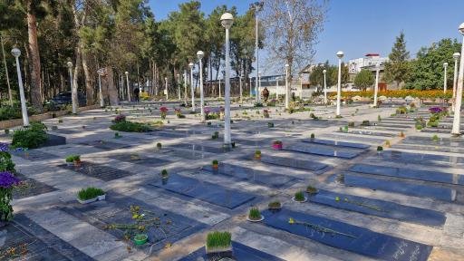 عکس آرامستان شهر سرخنکلاته