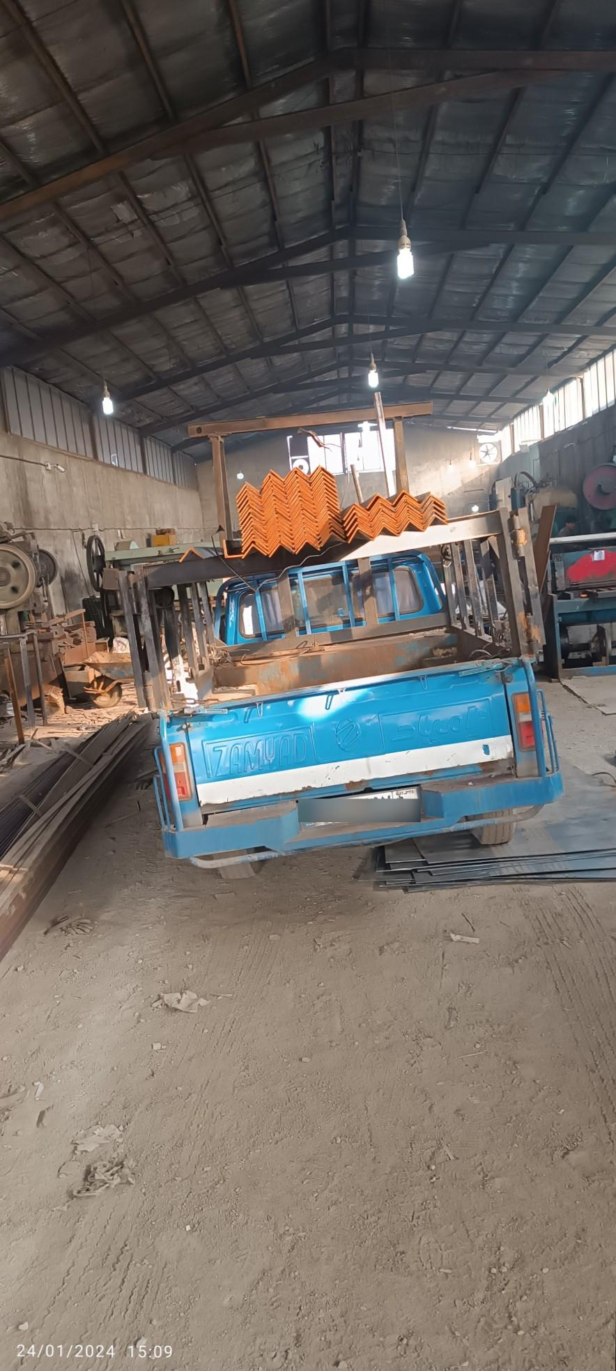 عکس آهن فروشی نوین