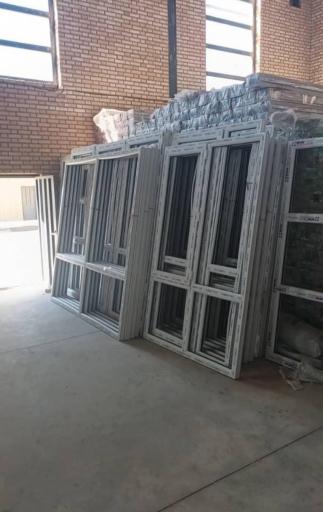 عکس صنایع آلومینیوم و upvc مدرن
