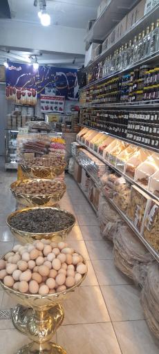 عکس لبنیات و بستنی سنتی لیقوانی