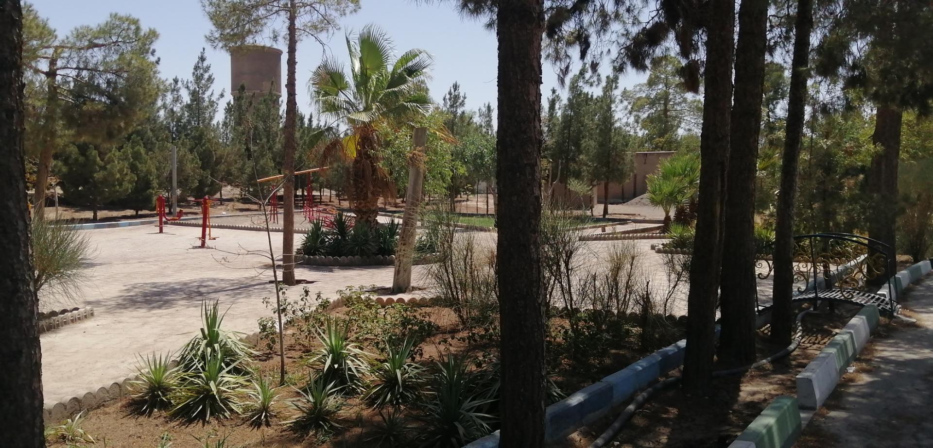 عکس بوستان منازل سازمانی راه‌آهن قم