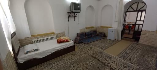 عکس خانه معلم زارچ