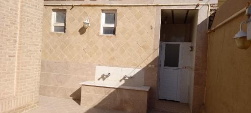 عکس خانه معلم زارچ