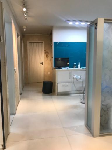 عکس کلینیک دندانپزشکی فروردین