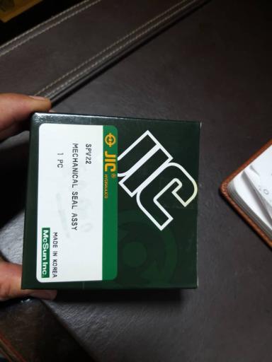 عکس جنیون کامینز (قطعات ماشین آلات راه سازی)