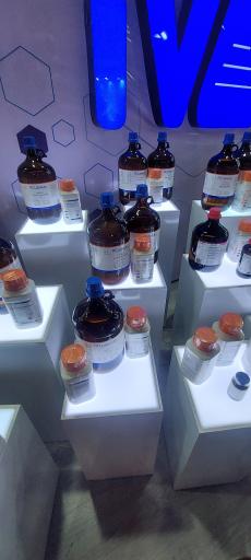 عکس محصولات شیمیایی لطیف گستر