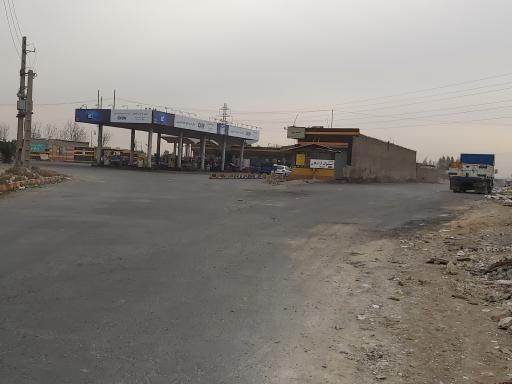 عکس پمپ بنزین 180 آزادگان