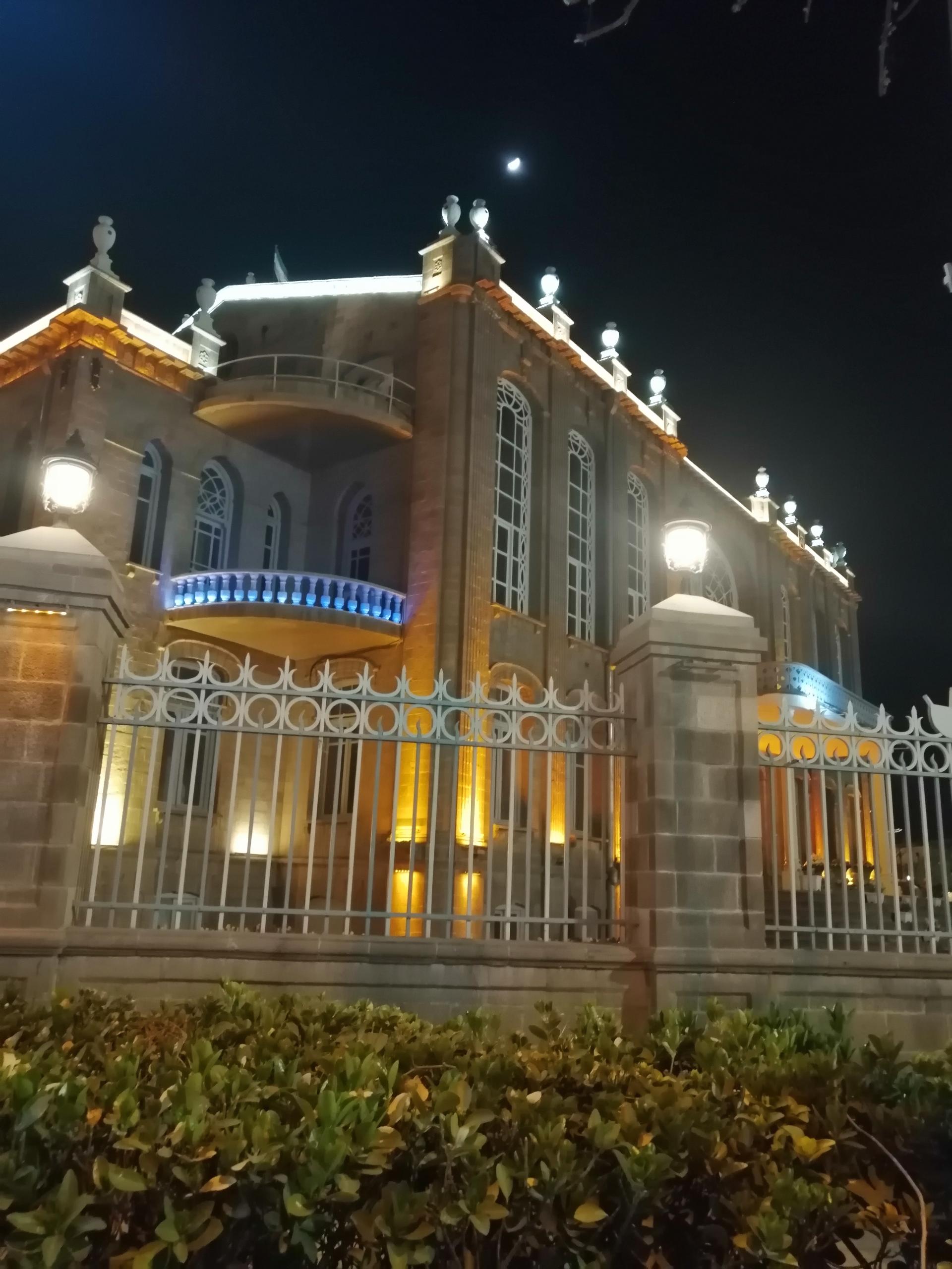 عکس ساختمان شهرداری تبریز 