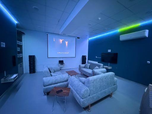 عکس گیم کلاب و بیلیارد سورن