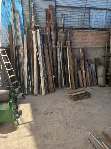 عکس آهن فروشی و خرید ضایعات علی خلیلی
