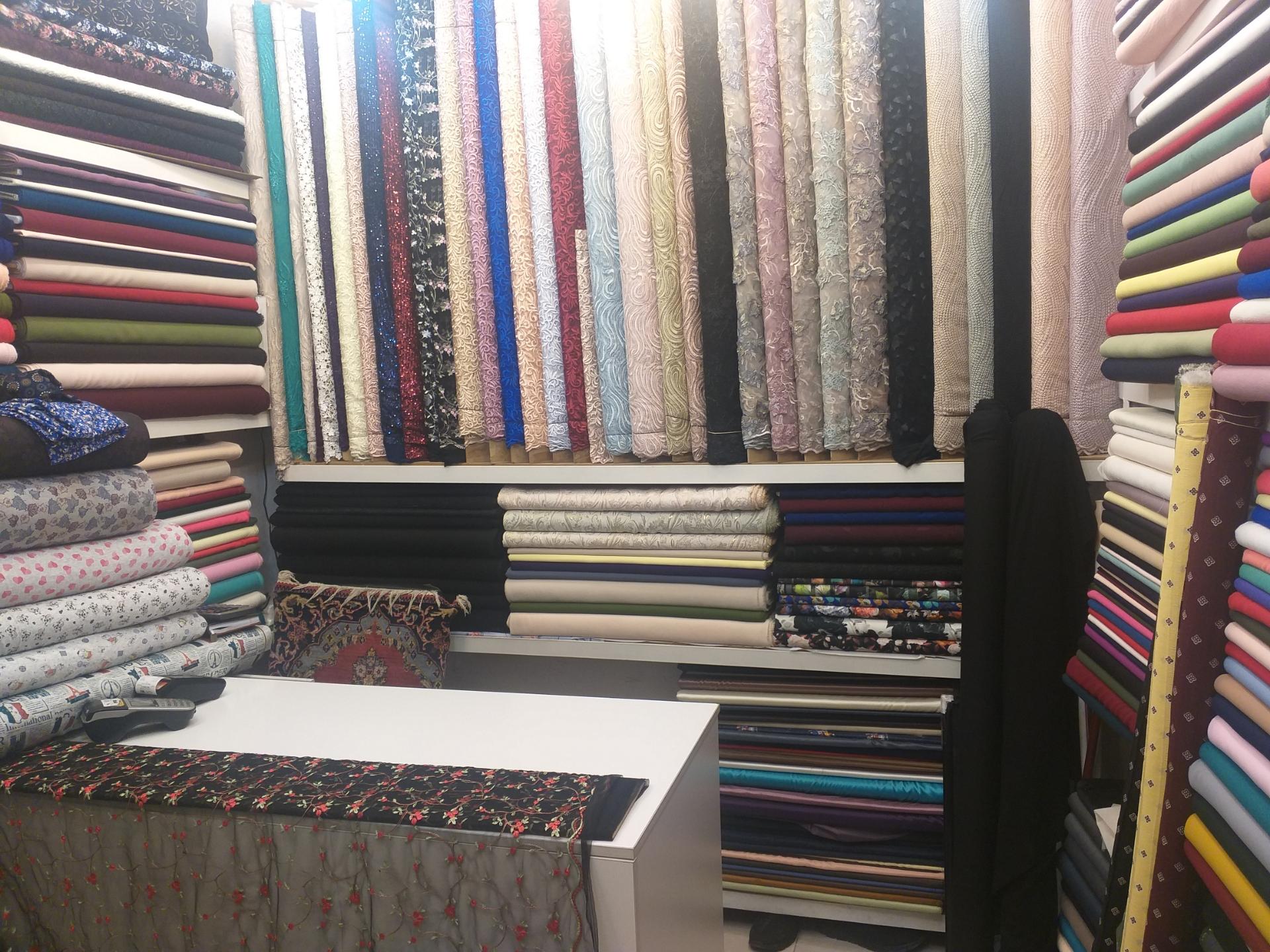 عکس پارچه سرای تک گل