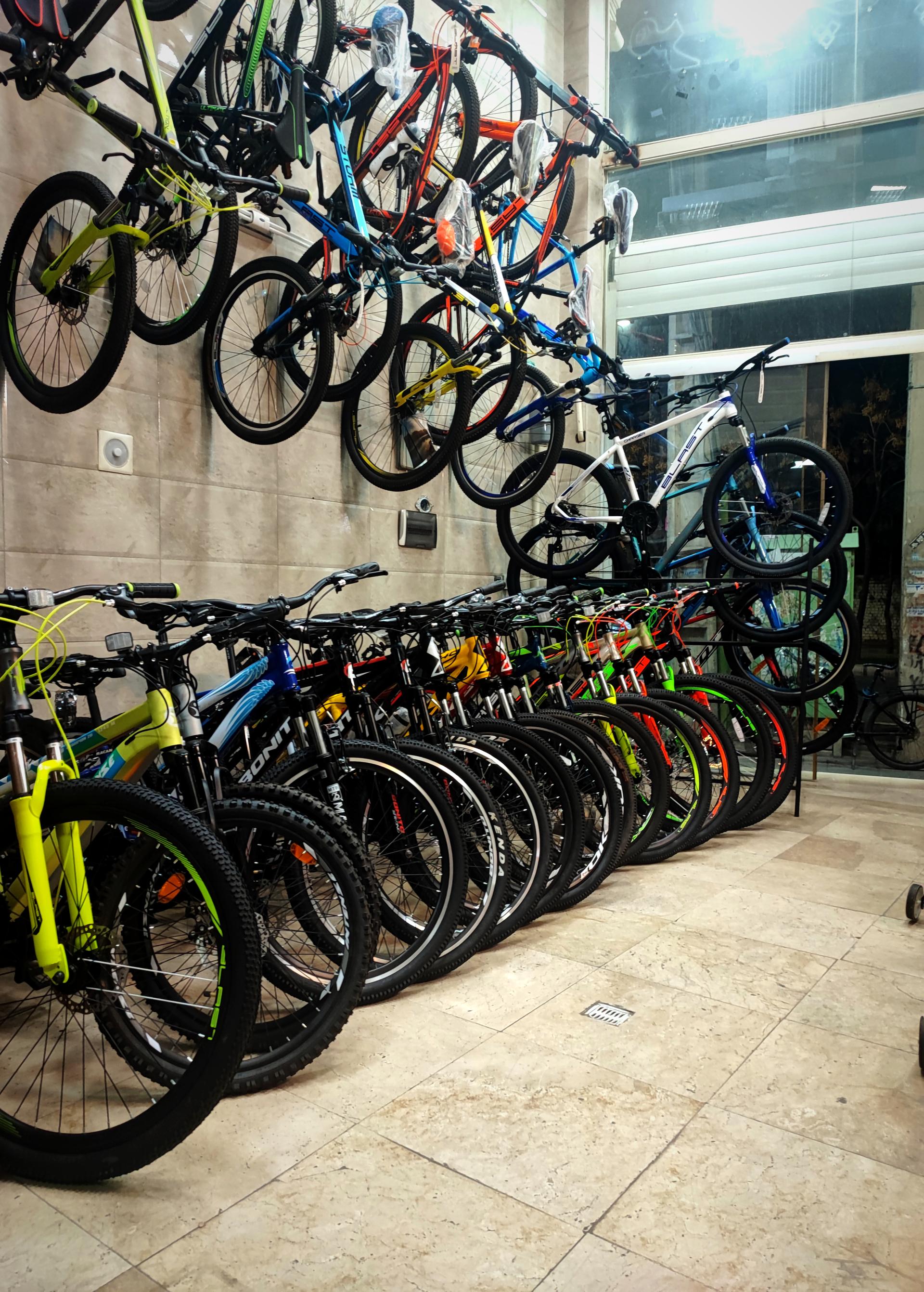 عکس فروشگاه چرخ طلایی 